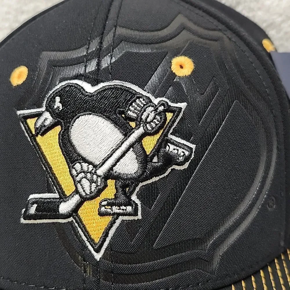 Fanatics Pittsburgh Penguins L/XL Stretchfit Hat - New